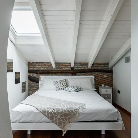In Our Home By Holiday Solutions Côme Esterno foto