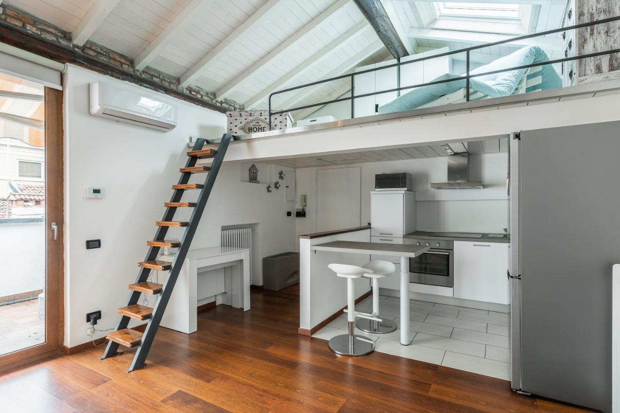 In Our Home By Holiday Solutions Côme Esterno foto