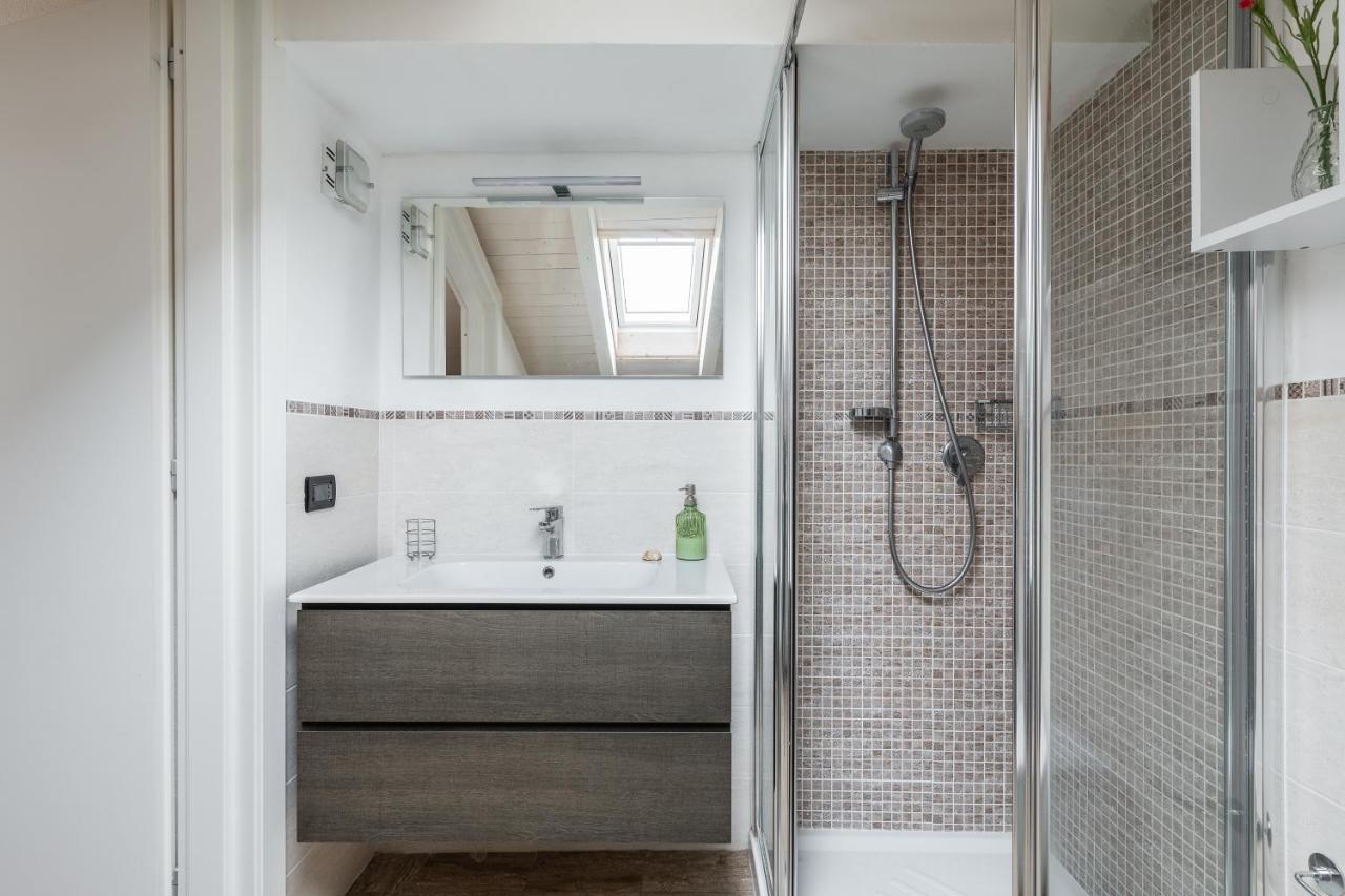 In Our Home By Holiday Solutions Côme Esterno foto